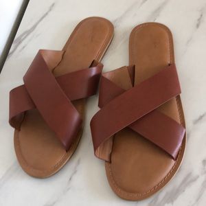 Universal Thread Tan Cross Strap Sandal Slides